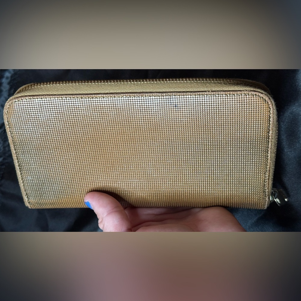 Fendi metallic gold wallet - Picture 7 of 17